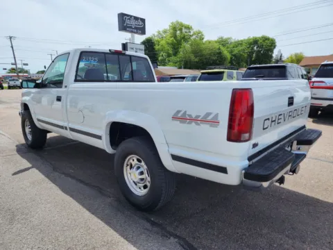 More photos of 1995 Chevrolet 3500 HD Regular Cab Long Bed at Tailgate Motor Co. (Fremont North), NE