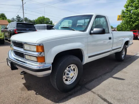 More photos of 1995 Chevrolet 3500 HD Regular Cab Long Bed at Tailgate Motor Co. (Fremont North), NE