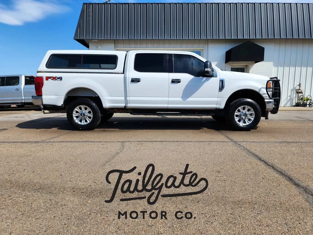 White 2021 Ford F250 Super Duty Crew Cab XLT Pickup 4D 6 3/4 ft for sale in Fremont, NE