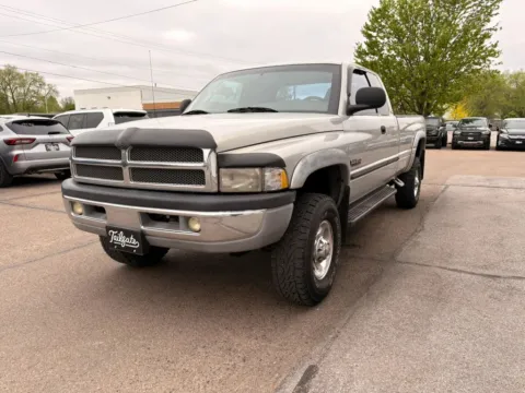 More photos of 2001 Dodge Ram 2500 Quad Cab Short Bed at Tailgate Motor Co. (Fremont North), NE