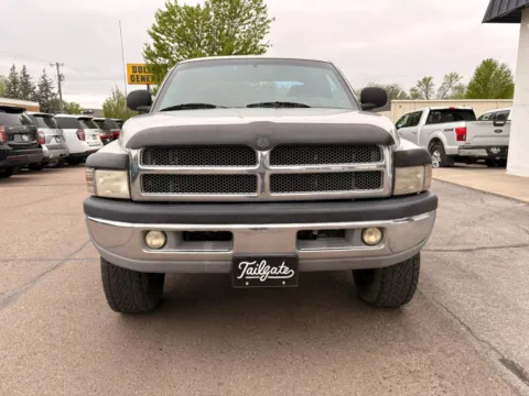 Another view of 2001 Dodge Ram 2500 Quad Cab Short Bed for sale in Fremont, NE at Tailgate Motor Co. (Fremont North)