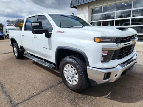Photos of 2024 Chevrolet Silverado 2500 HD Crew Cab LT Pickup 4D 6 1/2 ft for sale in Fremont, NE at Tailgate Motor Co. (Fremont North)