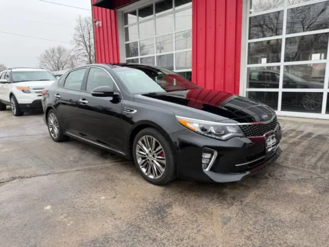 Photos of 2018 Kia Optima SX Turbo Sedan 4D for sale in Fremont, NE at Tailgate Motor Co. (Fremont North)