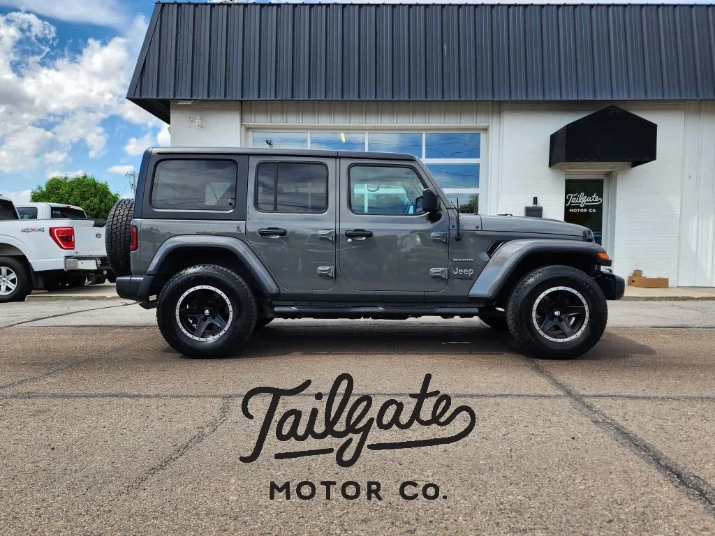 Gray 2019 Jeep Wrangler Unlimited Sahara Sport Utility 4D for sale in Fremont, NE