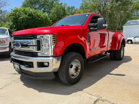 More photos of 2018 Ford F350 Super Duty Regular Cab XLT Pickup 2D 8 ft at Tailgate Motor Co. (Wahoo), NE