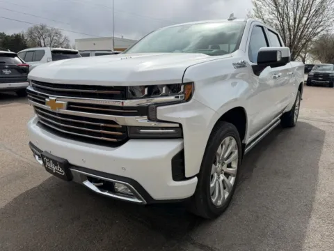 More photos of 2020 Chevrolet Silverado 1500 Crew Cab High Country Pickup 4D 6 1/2 ft at Tailgate Motor Co. (Fremont North), NE