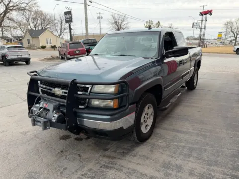 More photos of 2006 Chevrolet Silverado 1500 Extended Cab LT Pickup 4D 6 1/2 ft at Tailgate Motor Co. (Fremont North), NE