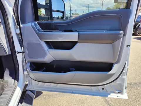 More photos of 2021 Ford F-150 SuperCrew Cab XLT Pickup 4D 5 1/2 ft at Tailgate Motor Co. (Fremont North), NE