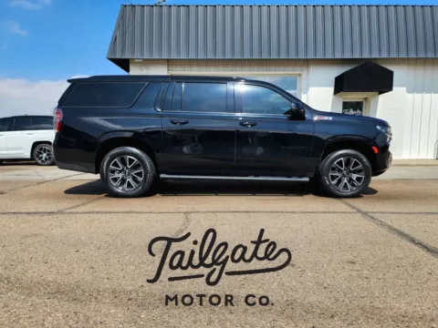 Black 2022 Chevrolet Suburban Z71 Sport Utility 4D for sale in Fremont, NE