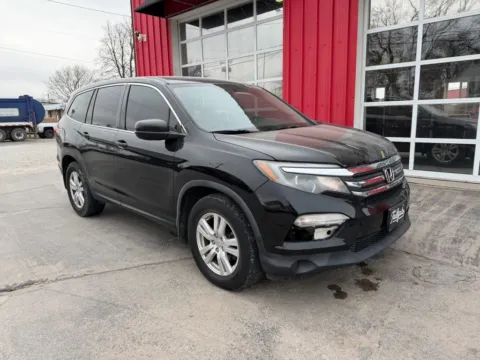 Photos of 2016 Honda Pilot LX Sport Utility 4D for sale in Fremont, NE at Tailgate Motor Co. (Fremont North)