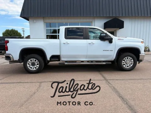 White 2023 Chevrolet Silverado 2500 HD Crew Cab LT Pickup 4D 6 1/2 ft for sale in Fremont, NE
