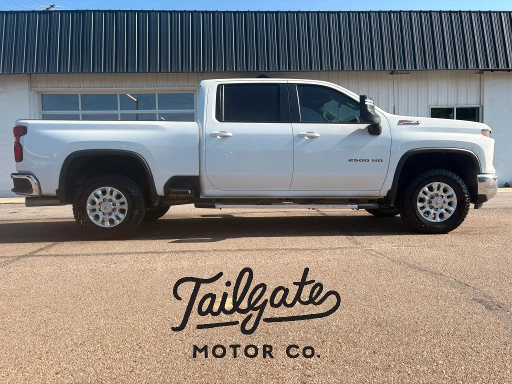 White 2024 Chevrolet Silverado 2500 HD Crew Cab LT Pickup 4D 6 1/2 ft for sale in Fremont, NE