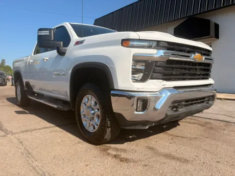 Photos of 2024 Chevrolet Silverado 2500 HD Crew Cab LT Pickup 4D 6 1/2 ft for sale in Fremont, NE at Tailgate Motor Co. (Fremont North)