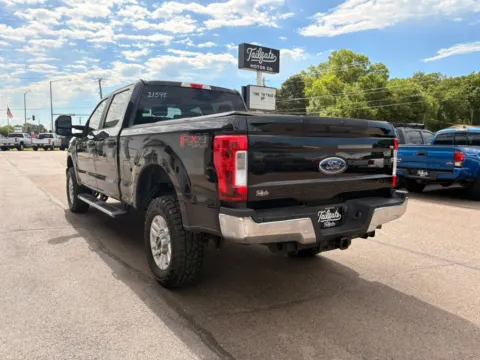 More photos of 2019 Ford F250 Super Duty Crew Cab XL Pickup 4D 6 3/4 ft at Tailgate Motor Co. (Fremont North), NE