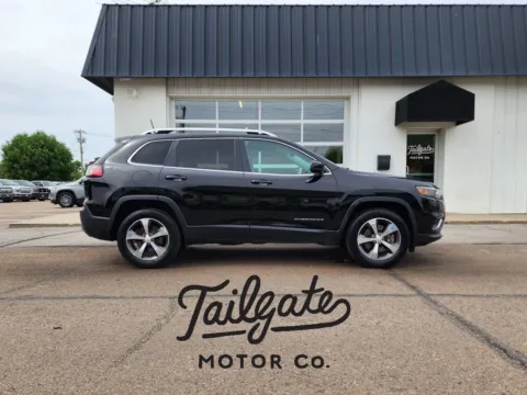 Black 2020 Jeep Cherokee Limited Sport Utility 4D for sale in Fremont, NE