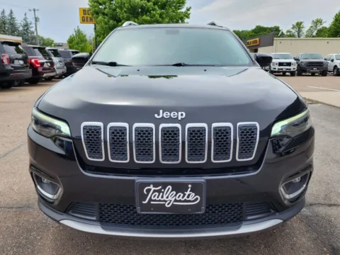 Another view of 2020 Jeep Cherokee Limited Sport Utility 4D for sale in Fremont, NE at Tailgate Motor Co. (Fremont North)
