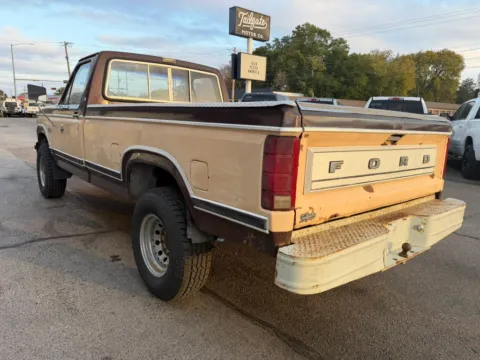 More photos of 1982 Ford F250 XLT Lariat Reg Cab at Tailgate Motor Co. (Fremont North), NE