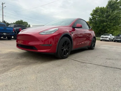 More photos of 2021 Tesla Model Y Long Range Sport Utility 4D at Tailgate Motor Co. (Fremont North), NE