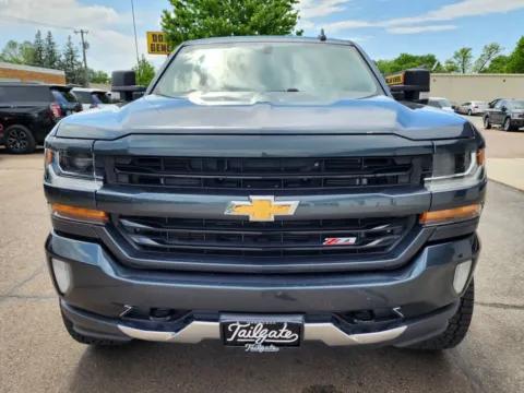 Another view of 2017 Chevrolet Silverado 1500 Crew Cab Z71 LT Pickup 4D 5 3/4 ft for sale in Fremont, NE at Tailgate Motor Co. (Fremont North)