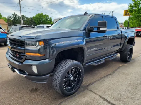 More photos of 2017 Chevrolet Silverado 1500 Crew Cab Z71 LT Pickup 4D 5 3/4 ft at Tailgate Motor Co. (Fremont North), NE