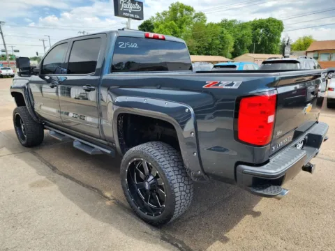 More photos of 2017 Chevrolet Silverado 1500 Crew Cab Z71 LT Pickup 4D 5 3/4 ft at Tailgate Motor Co. (Fremont North), NE