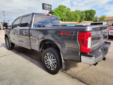 More photos of 2019 Ford F350 Super Duty Crew Cab Lariat Pickup 4D 6 3/4 ft at Tailgate Motor Co. (Fremont North), NE