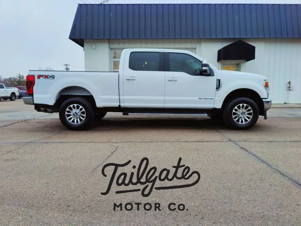 White 2022 Ford F250 Super Duty Crew Cab Lariat Pickup 4D 6 3/4 ft for sale in Fremont, NE