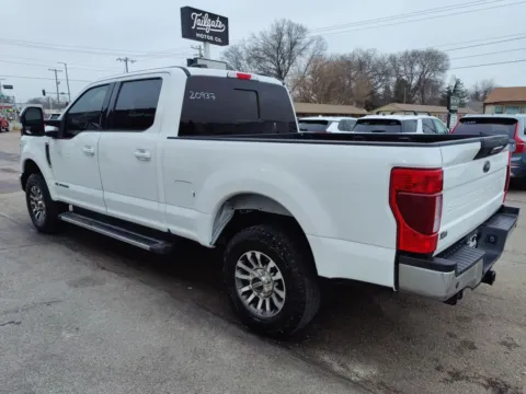 More photos of 2022 Ford F250 Super Duty Crew Cab Lariat Pickup 4D 6 3/4 ft at Tailgate Motor Co. (Fremont North), NE
