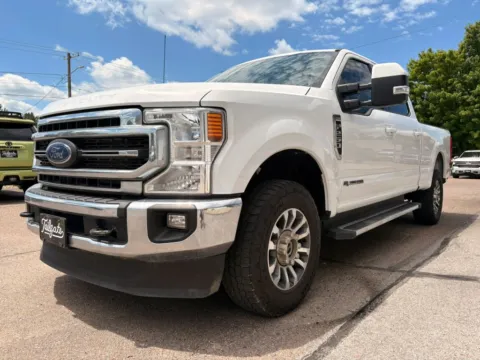More photos of 2022 Ford F250 Super Duty Crew Cab Lariat Pickup 4D 6 3/4 ft at Tailgate Motor Co. (Fremont North), NE