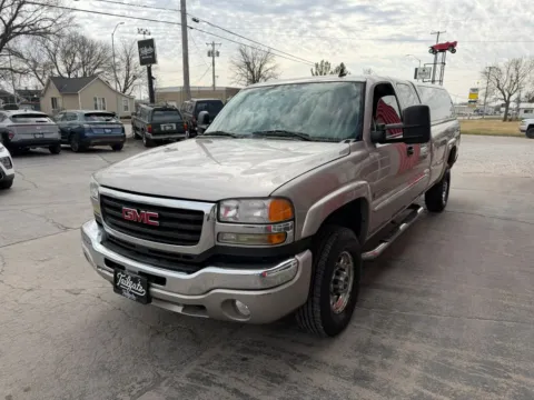 More photos of 2007 GMC Sierra (Classic) 2500 HD Extended Cab SLE Pickup 4D 8 ft at Tailgate Motor Co. (Fremont North), NE