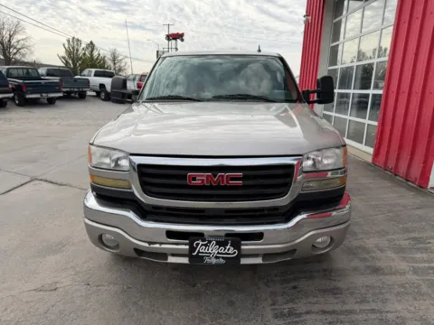 Another view of 2007 GMC Sierra (Classic) 2500 HD Extended Cab SLE Pickup 4D 8 ft for sale in Fremont, NE at Tailgate Motor Co. (Fremont North)