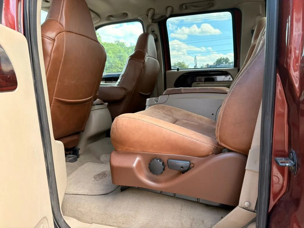 2005 Ford F-350 Super Duty Lariat - Photo 14