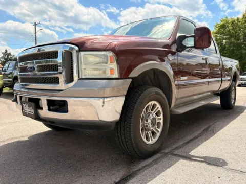 More photos of 2005 Ford F350 Super Duty Crew Cab Lariat Pickup 4D 8 ft at Tailgate Motor Co. (Fremont North), NE