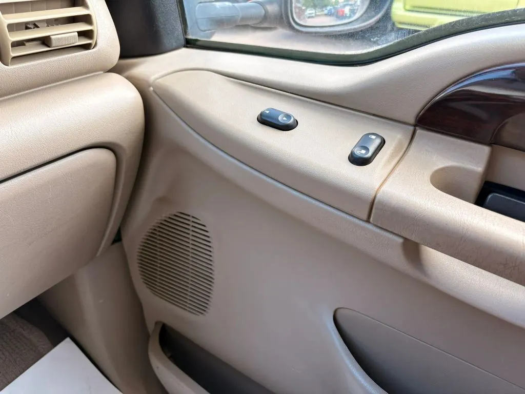2005 Ford F-350 Super Duty Lariat - Photo 21