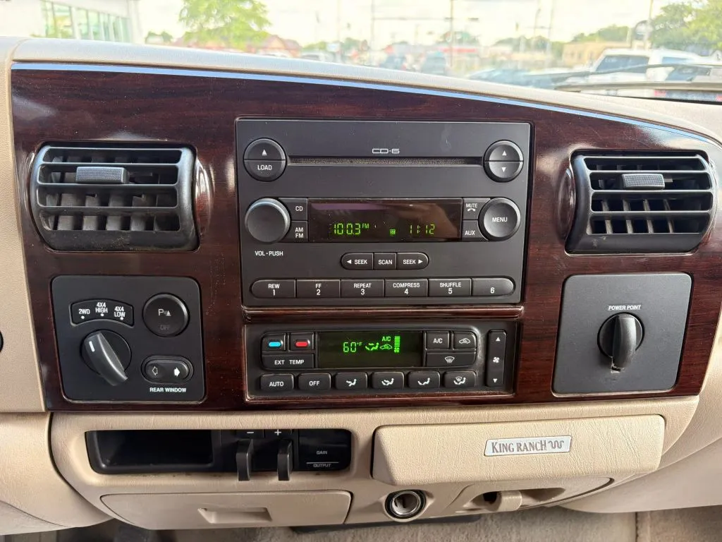 2005 Ford F-350 Super Duty Lariat - Photo 19