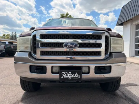 Another view of 2005 Ford F350 Super Duty Crew Cab Lariat Pickup 4D 8 ft for sale in Fremont, NE at Tailgate Motor Co. (Fremont North)