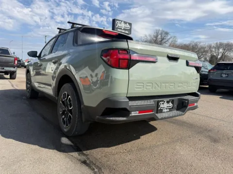 More photos of 2023 Hyundai Santa Cruz SEL Premium Pickup 4D 4 ft at Tailgate Motor Co. (Fremont North), NE