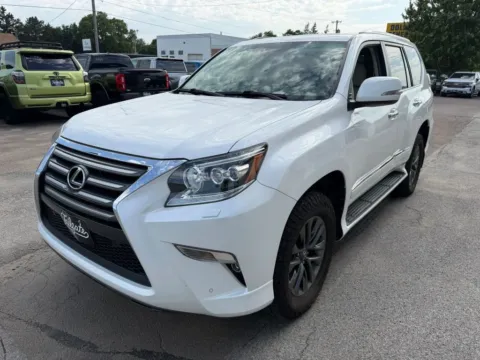 More photos of 2017 Lexus GX 460 Sport Utility 4D at Tailgate Motor Co. (Fremont North), NE