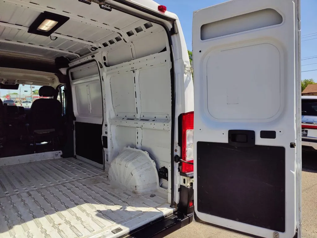 Ram Cargo Van photo 8