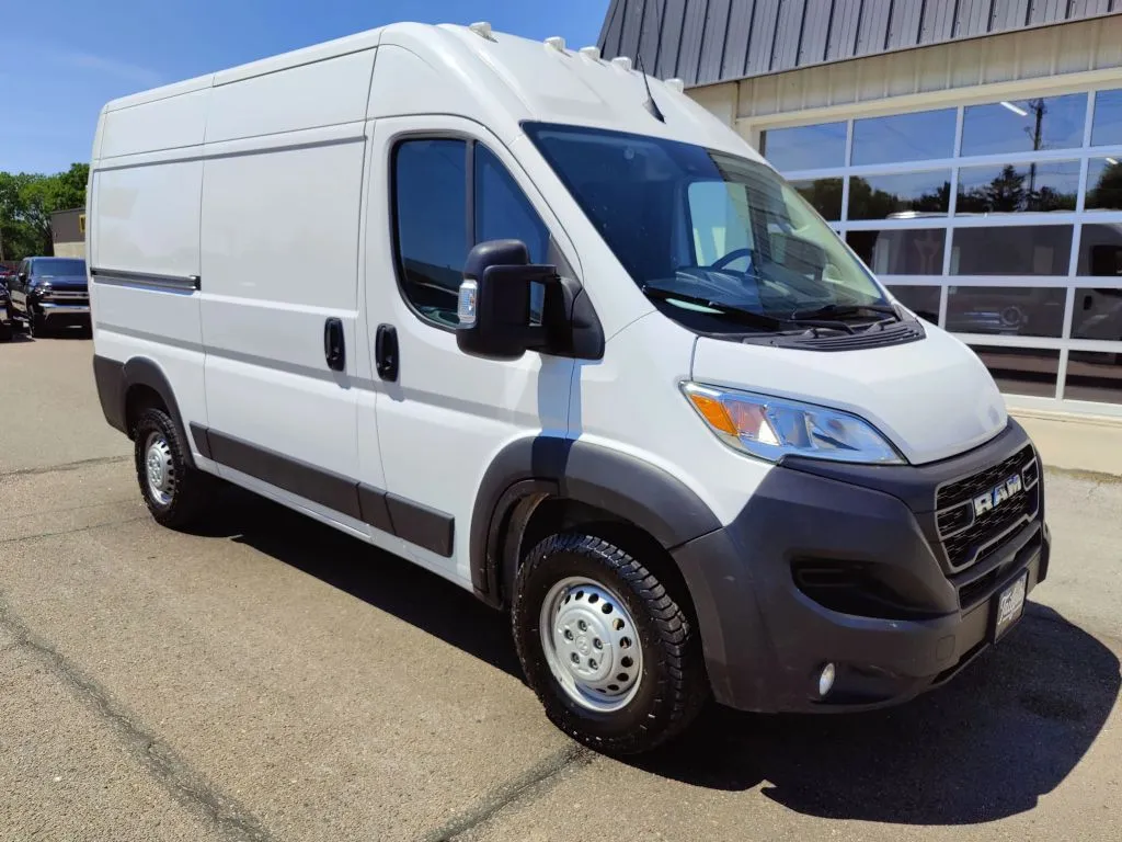 Ram Cargo Van photo 2