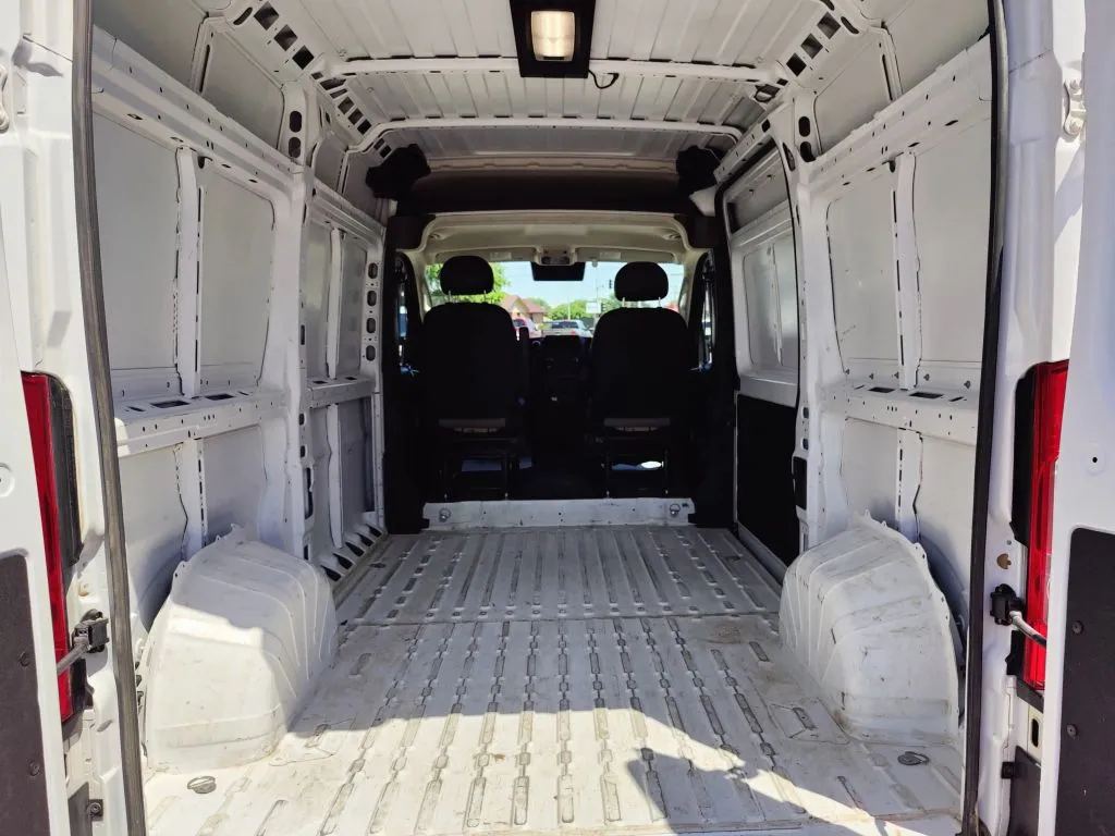 Ram Cargo Van photo 10