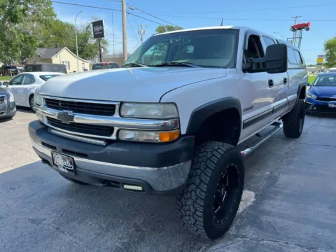 More photos of 2002 Chevrolet Silverado 2500 HD Crew Cab Long Bed at Tailgate Motor Co. (Fremont North), NE