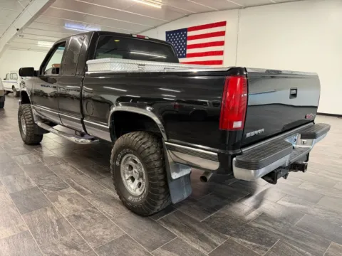 More photos of 1997 GMC 1500 Club Coupe Short Bed at Tailgate Motor Co. (Fremont North), NE