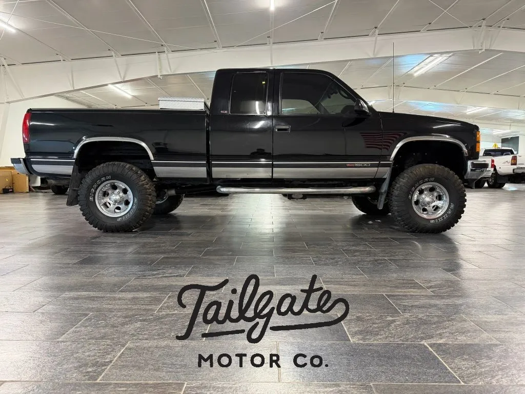 Black 1997 GMC 1500 Club Coupe Short Bed for sale in Fremont, NE