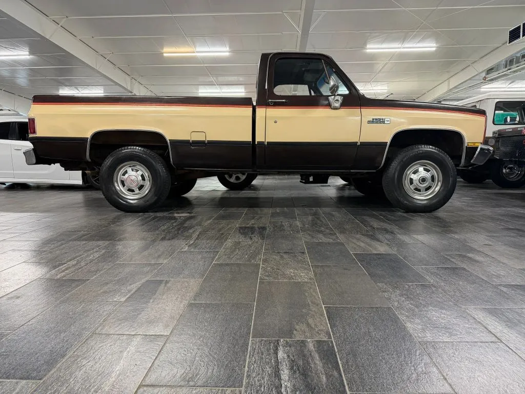 Brown 1986 GMC C/K2500 Sierra Reg Cab 4WD for sale in Fremont, NE