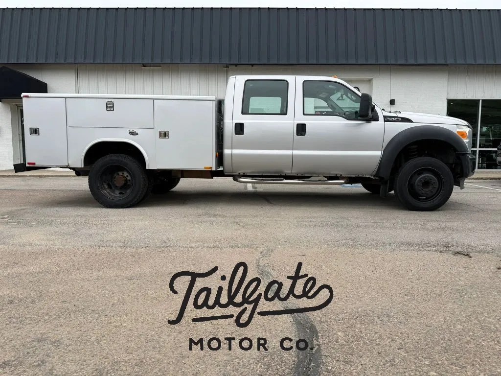 2011 Ford F-550's photo