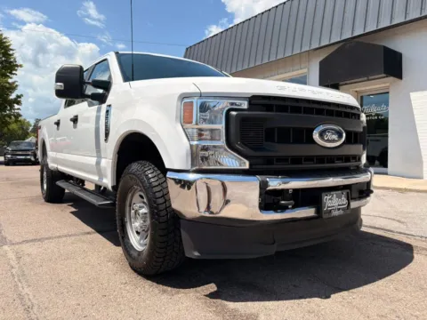 More photos of 2022 Ford F250 Super Duty Crew Cab XL Pickup 4D 6 3/4 ft at Tailgate Motor Co. (Fremont North), NE