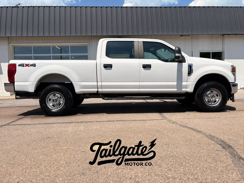 White 2022 Ford F250 Super Duty Crew Cab XL Pickup 4D 6 3/4 ft for sale in Fremont, NE