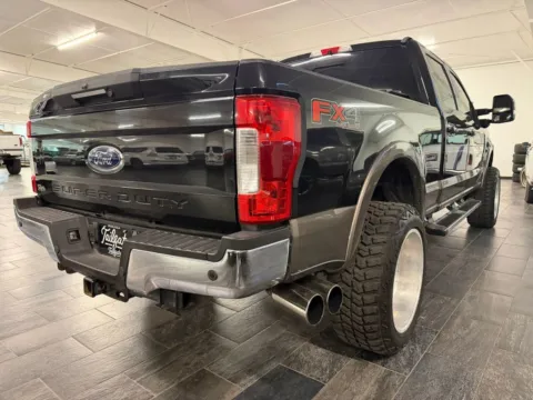 More photos of 2019 Ford F250 Super Duty Crew Cab Lariat Pickup 4D 6 3/4 ft at Tailgate Motor Co. (Fremont North), NE