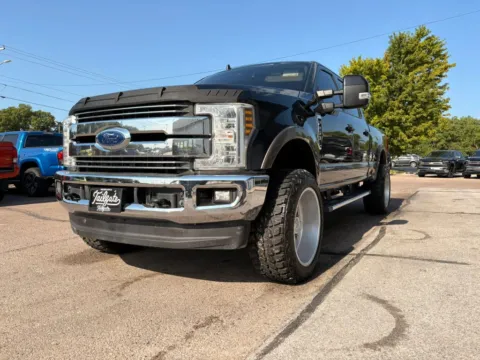 More photos of 2019 Ford F250 Super Duty Crew Cab Lariat Pickup 4D 6 3/4 ft at Tailgate Motor Co. (Fremont North), NE